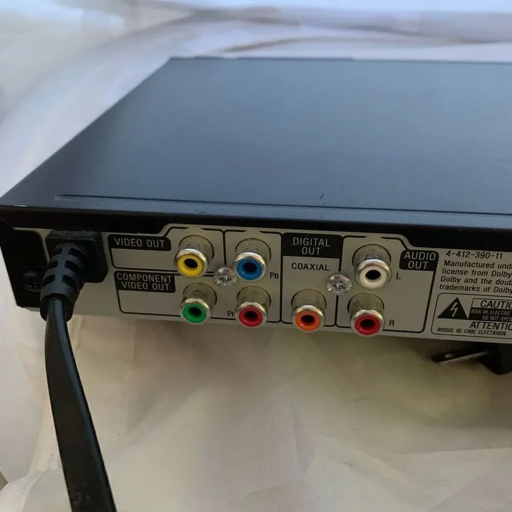 Sony CD/DVD Player Model No. DVP-SR210P No Remote-Tested
